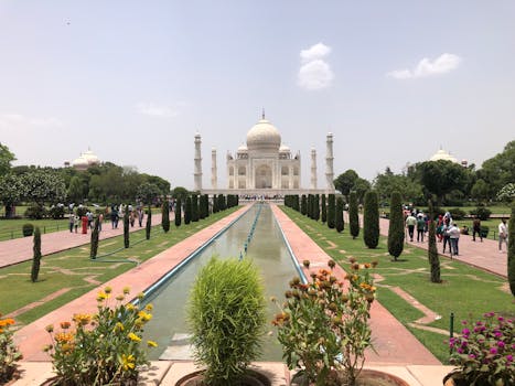 Agra’s Regal Wonder Oberoi Amarvilas