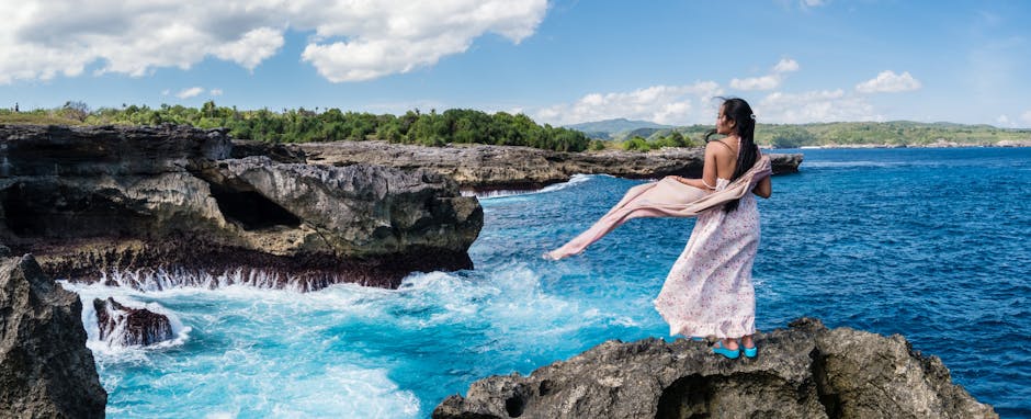 Bali Cliff Hotels With Ocean Walls and Sky Pools