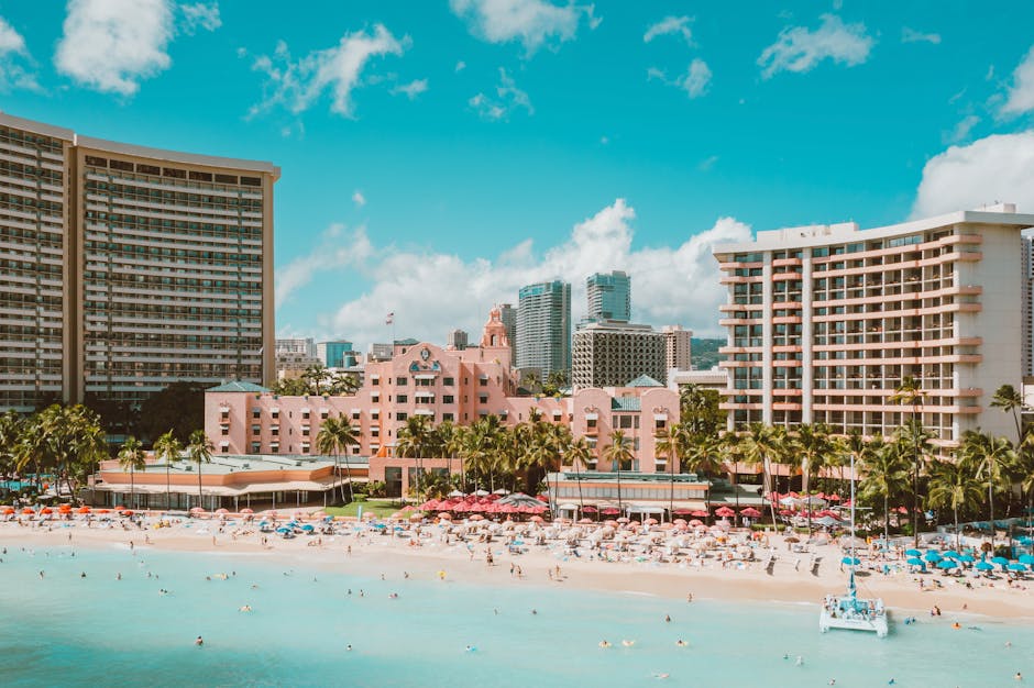 Hawaii Oceanfront Hotels With Fire Paths and Palm Floors