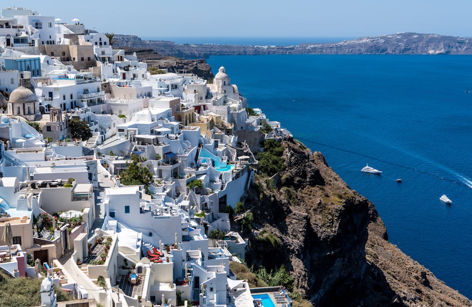 Santorini Cliff Hotels With Dome Floors and Ocean Walls