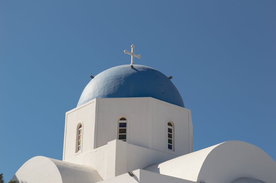 Santorini Dome Hotels With White Arches and Ocean Benches