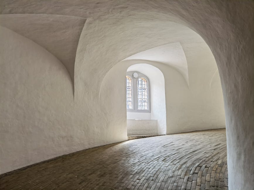 Santorini Dome Hotels With White Ceilings and Infinity Walls